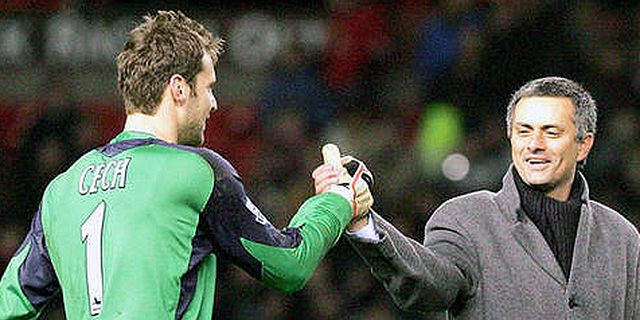 Cech: Kembalinya Mourinho Bukan Jaminan Gelar Cech: Kembalinya Mourinho Bukan Jaminan Gelar