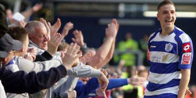 QPR Pinjamkan Adel Taarabt QPR Pinjamkan Adel Taarabt