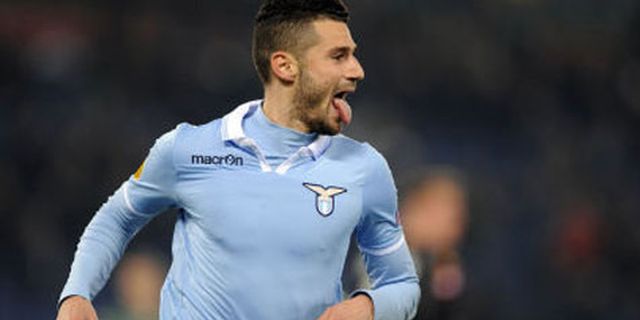 Lazio Ultimatum Man United Jauhi Candreva