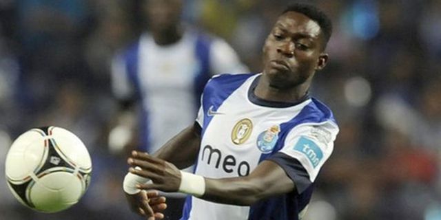 Transfer Atsu ke Liverpool Alami Deadlock