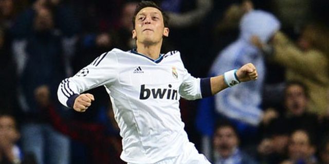 Ozil Sambut Gembira Rencana Madrid Perpanjang Kontraknya