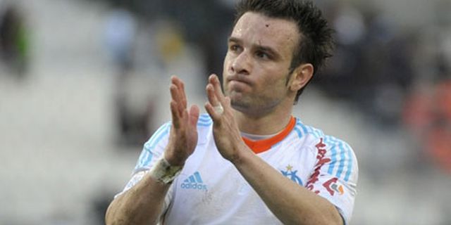 Setelah Arsenal, Valbuena Ganti Tolak Barca