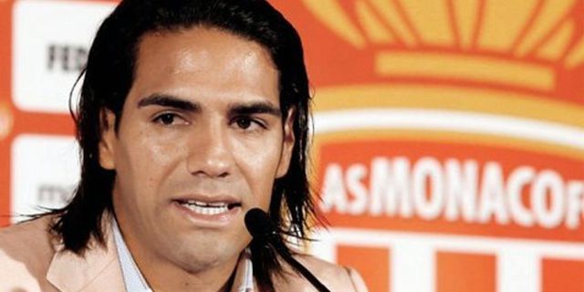 Falcao Bohong Soal Umur?