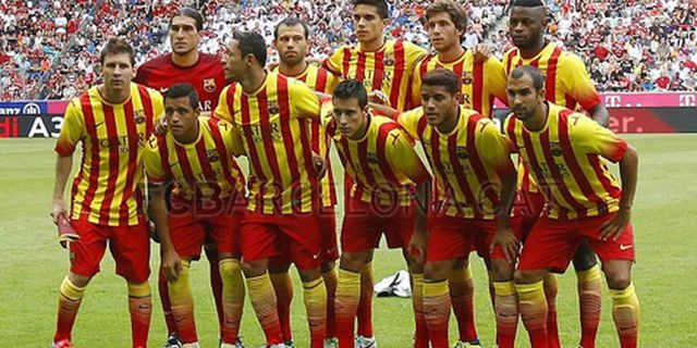 Barcelona Awali Musim Dengan Jersey Senyera