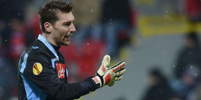 De Sanctis Resmi Berkostum Roma