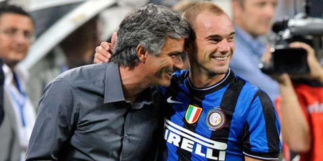 Mourinho Masih Intensif Hubungi Sneijder