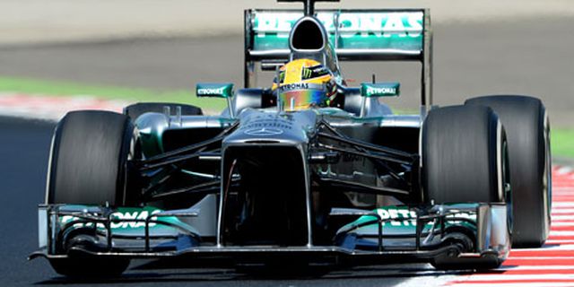 Hamilton Rebut Pole Formula 1 GP Hungaria