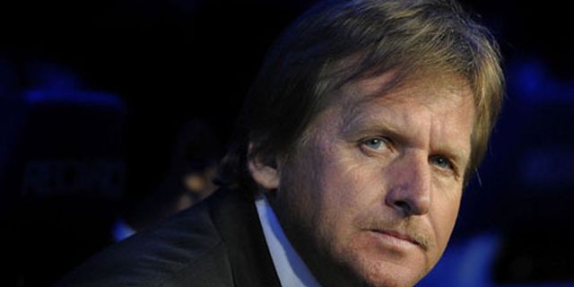 Schuster Keluhkan Dominasi Barca dan Madrid