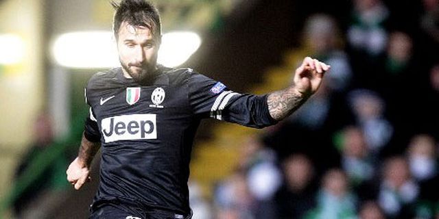 Napoli Minta Vucinic Untuk Zuniga Napoli Minta Vucinic Untuk Zuniga