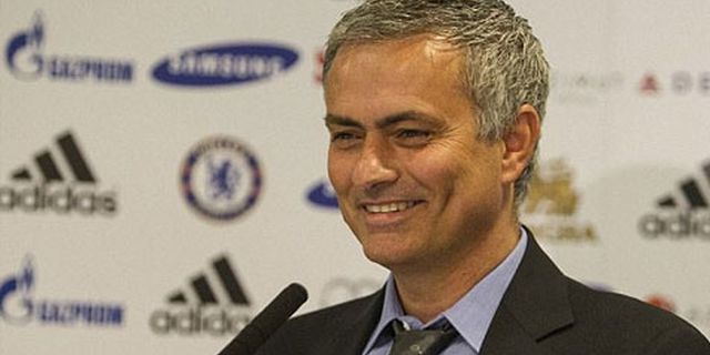 Mourinho Tak Menyesal Tolak Besut Timnas Inggris