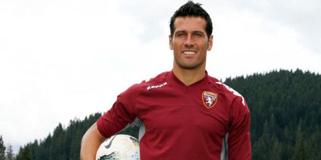 Milan Pertimbangkan Rekrut Kiper Anyar