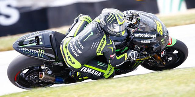 Bersaing Sengit, Crutchlow Sebut Rossi 'Berandalan'