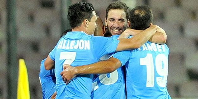 Higuain Bahas Peluang Napoli di Serie A dan UCL Higuain Bahas Peluang Napoli di Serie A dan UCL