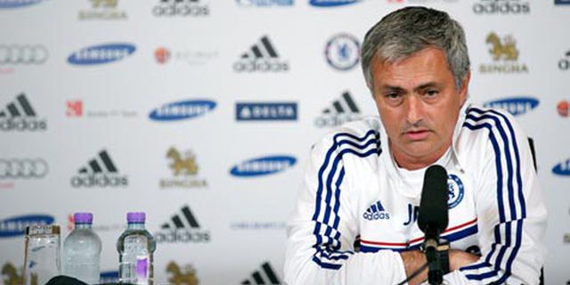 Mou Ngotot Tawar Rooney Meski Tahu Akan Ditolak Mou Ngotot Tawar Rooney Meski Tahu Akan Ditolak