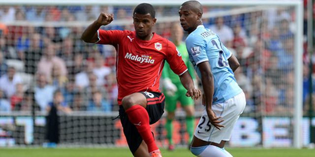 Mackay: Campbell, Masalah Bagi Lini Belakang City