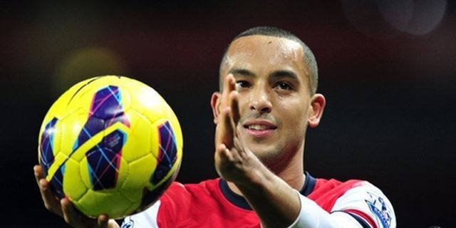 Walcott Tak Senang Arsenal Diremehkan di Derby London