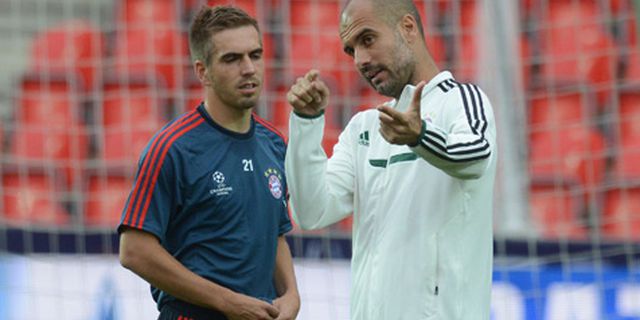 Lawan Chelsea, Lahm Siap Dimainkan Sebagai Gelandang Darurat