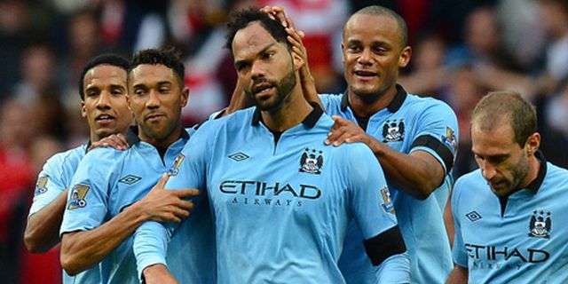 Lescott Tegaskan Komitmen Bertahan di City