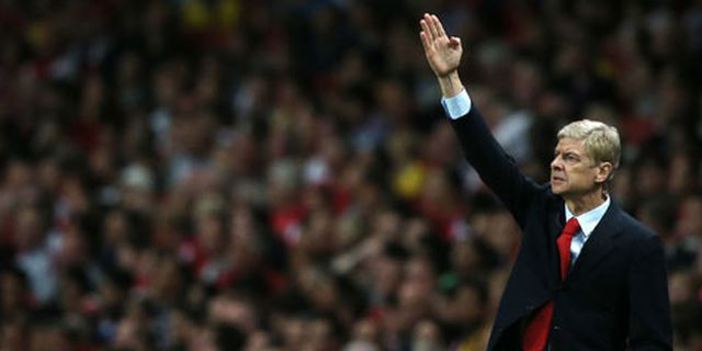 Wenger: Tottenham Terlalu Banyak Beli Pemain