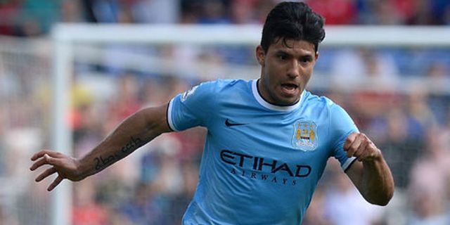 Aguero: City Harus Beli Messi