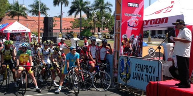 Polygon TDEJ 9 2013 Dilepas Gubernur Jatim Polygon TDEJ 9 2013 Dilepas Gubernur Jatim