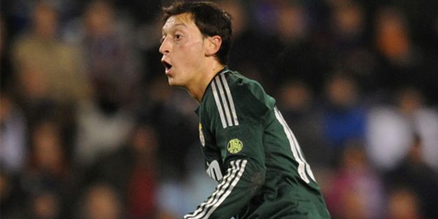 Bierhoff Dukung Ozil Gabung Klub di Bawah Level Real