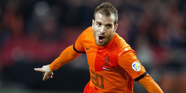 Cedera Otot, Rafael van der Vaart Mundur Dari Skuad Belanda