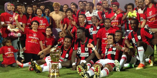 Selebrasi Persipura di Ruang Ganti