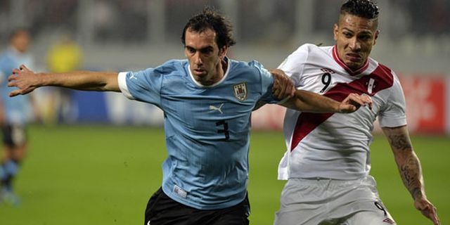 Highlights WCQ 2014: Peru 1-2 Uruguay