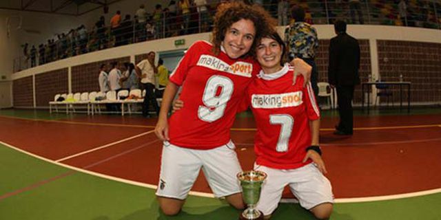 Video: Gol Sensasional Dari Arena Futsal Wanita Video: Gol Sensasional Dari Arena Futsal Wanita