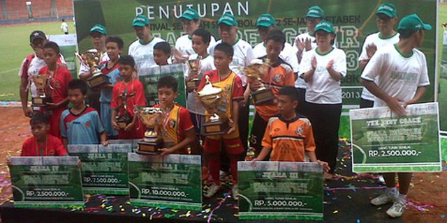Saswco Pemenang Piala Mensesneg 2013