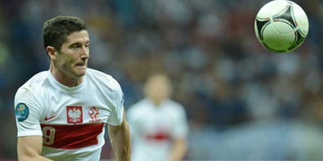 Lewandowski Cedera Lutut