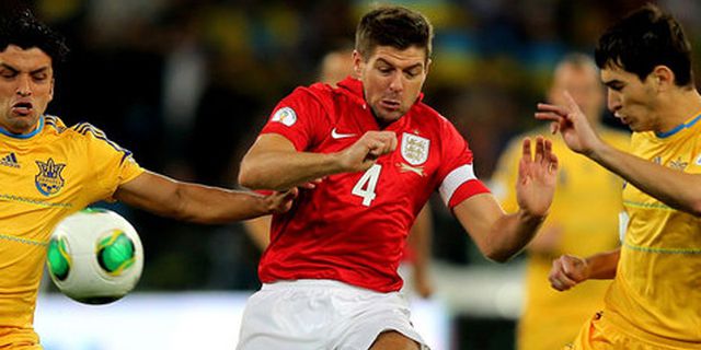 Gerrard: Inggris Sengaja Tampil Tak Berkelas di Ukraina Gerrard: Inggris Sengaja Tampil Tak Berkelas di Ukraina