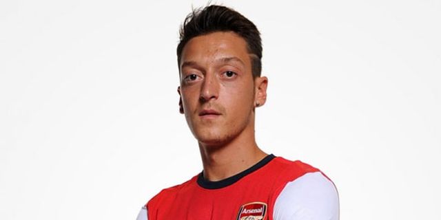 Klinsmann: Ozil Siap Pikul Beban Pemimpin di Arsenal Klinsmann: Ozil Siap Pikul Beban Pemimpin di Arsenal