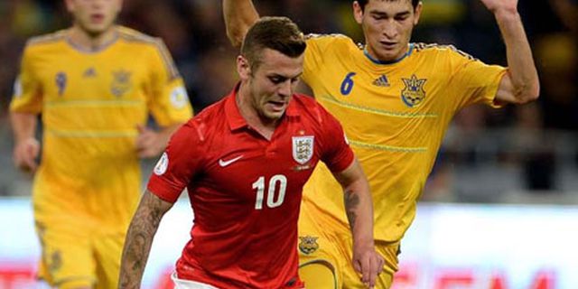 Inggris Dikecam Karena Tak Mainkan Carrick