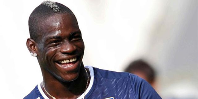 Dijadwalkan Bertemu Menteri, Balotelli Malah Ketiduran