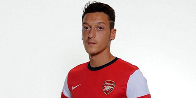 Real Madrid Bantah Tuduhan Pencemaran Nama Baik Ozil