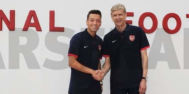 Wenger Percaya Ozil Mampu Jadi Pemimpin Arsenal