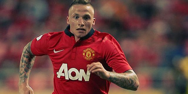 Buttner Siap Tagih Janji Moyes 'Depak' Evra