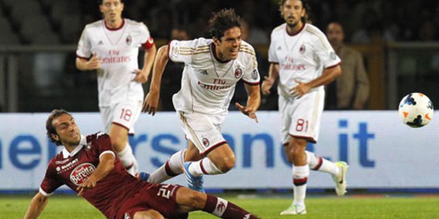 Kaka Cedera, Milan Menderita Kaka Cedera, Milan Menderita