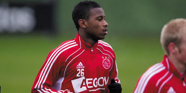 Bek Muda Ajax Sama Sekali Tak Takut Hadapi Messi