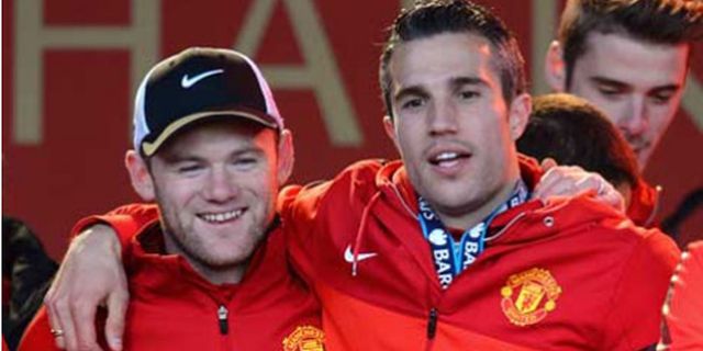 Rooney Bandingkan Van Persie Dengan Ronaldo