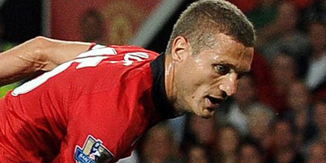 Manchester United Belum Yakin Perpanjang Kontrak Vidic