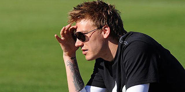 Wenger Siapkan Posisi Starter Untuk Bendtner