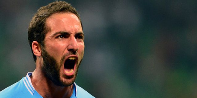 Maradona Ternyata 'Tugaskan' Higuain Cetak Gol di San Siro Maradona Ternyata 'Tugaskan' Higuain Cetak Gol di San Siro