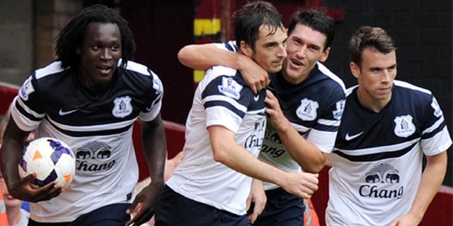 Gareth Barry Mengklaim Baines Full-Back Kelas Dunia