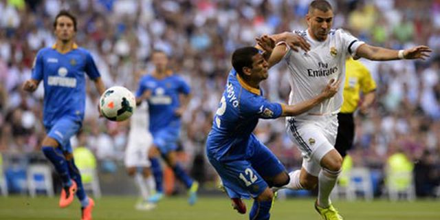 Ancelotti: Benzema Bisa Termotivasi Ejekan Fans