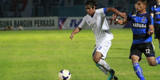 Review Menpora Cup: Imbangi Persepam, Arema ke Final Review Menpora Cup: Imbangi Persepam, Arema ke Final