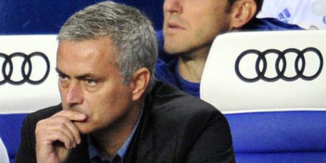 Curi Start, Mourinho Ancang-ancang Buru Striker