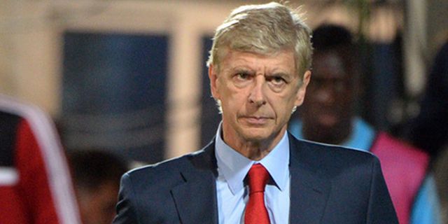 Merasa Selaras, Kroenke Berniat Pertahankan Wenger